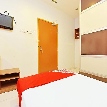 Oyo 582 Hotel Walk Inn Kampong Pasir Puteh  Eksteriør bilde