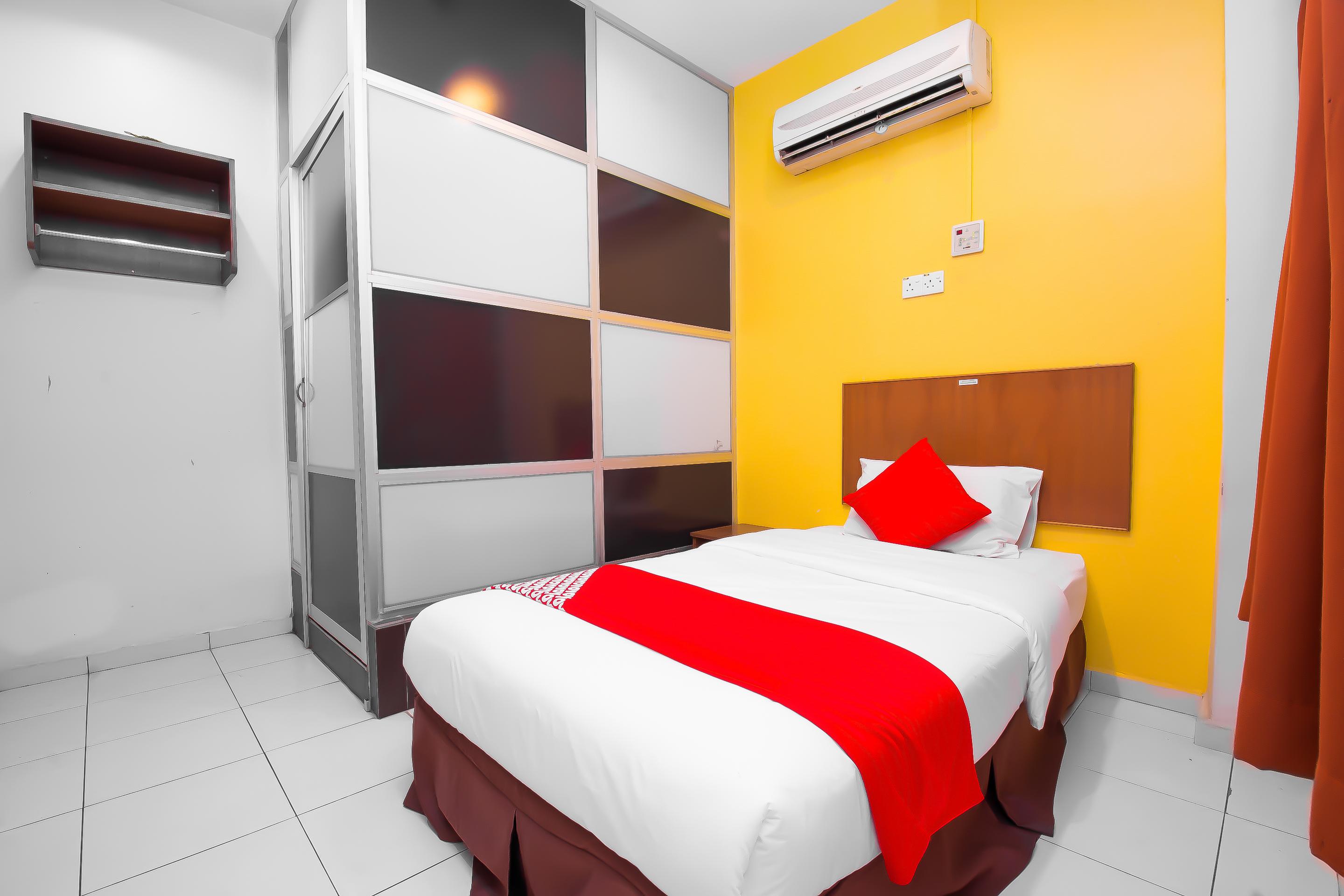 Oyo 582 Hotel Walk Inn Kampong Pasir Puteh  Eksteriør bilde
