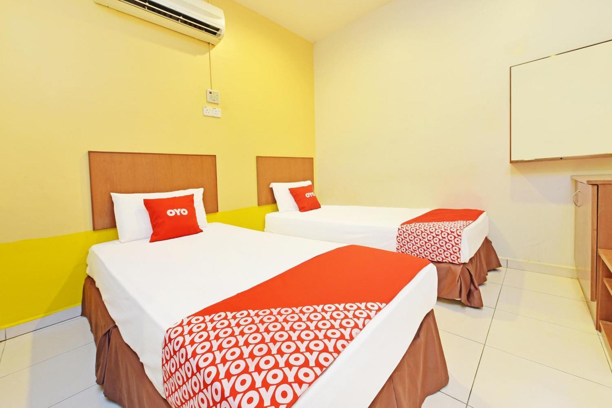 Oyo 582 Hotel Walk Inn Kampong Pasir Puteh  Eksteriør bilde