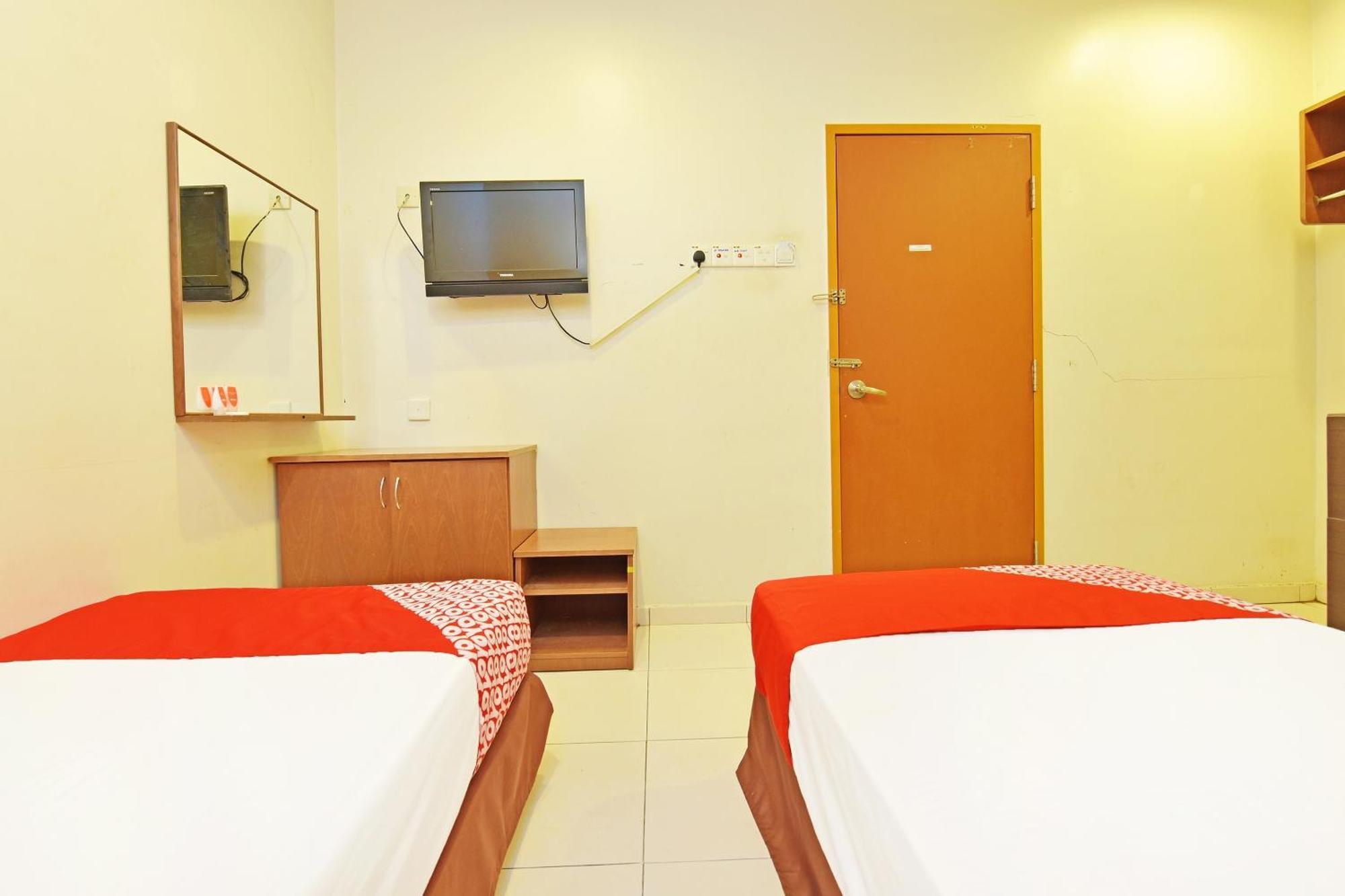 Oyo 582 Hotel Walk Inn Kampong Pasir Puteh  Eksteriør bilde