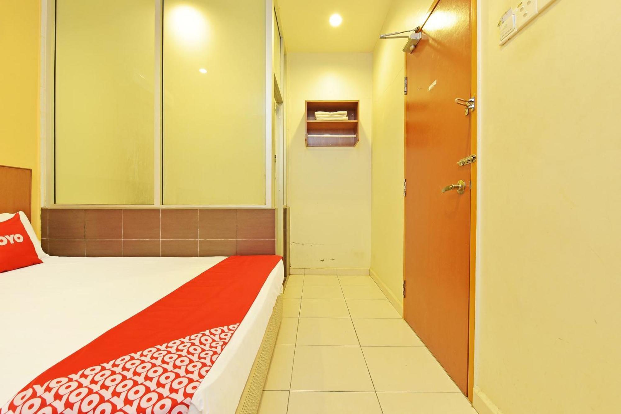 Oyo 582 Hotel Walk Inn Kampong Pasir Puteh  Eksteriør bilde