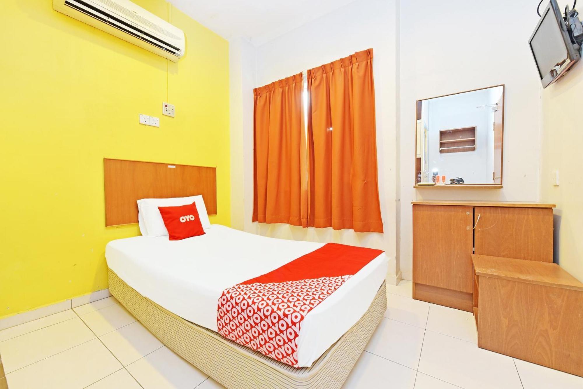 Oyo 582 Hotel Walk Inn Kampong Pasir Puteh  Eksteriør bilde