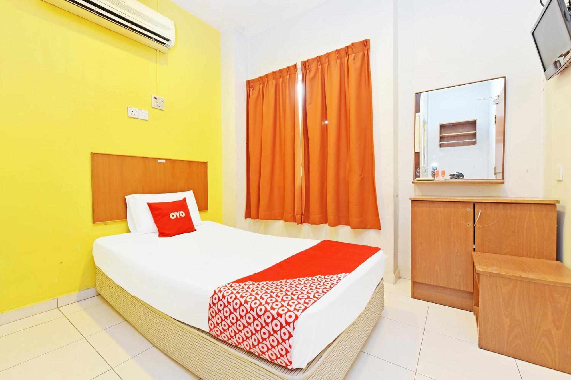 Oyo 582 Hotel Walk Inn Kampong Pasir Puteh  Eksteriør bilde