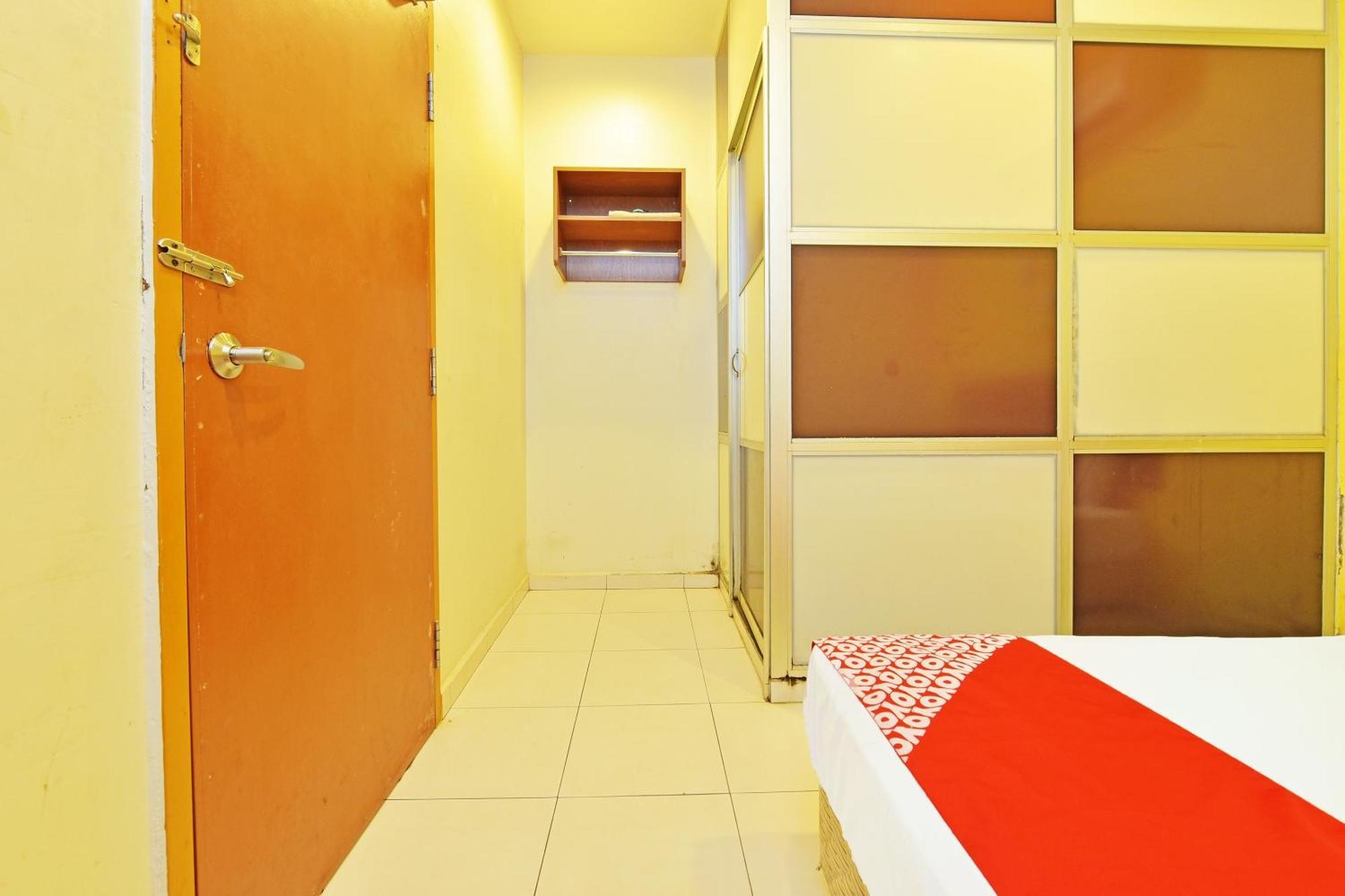 Oyo 582 Hotel Walk Inn Kampong Pasir Puteh  Eksteriør bilde