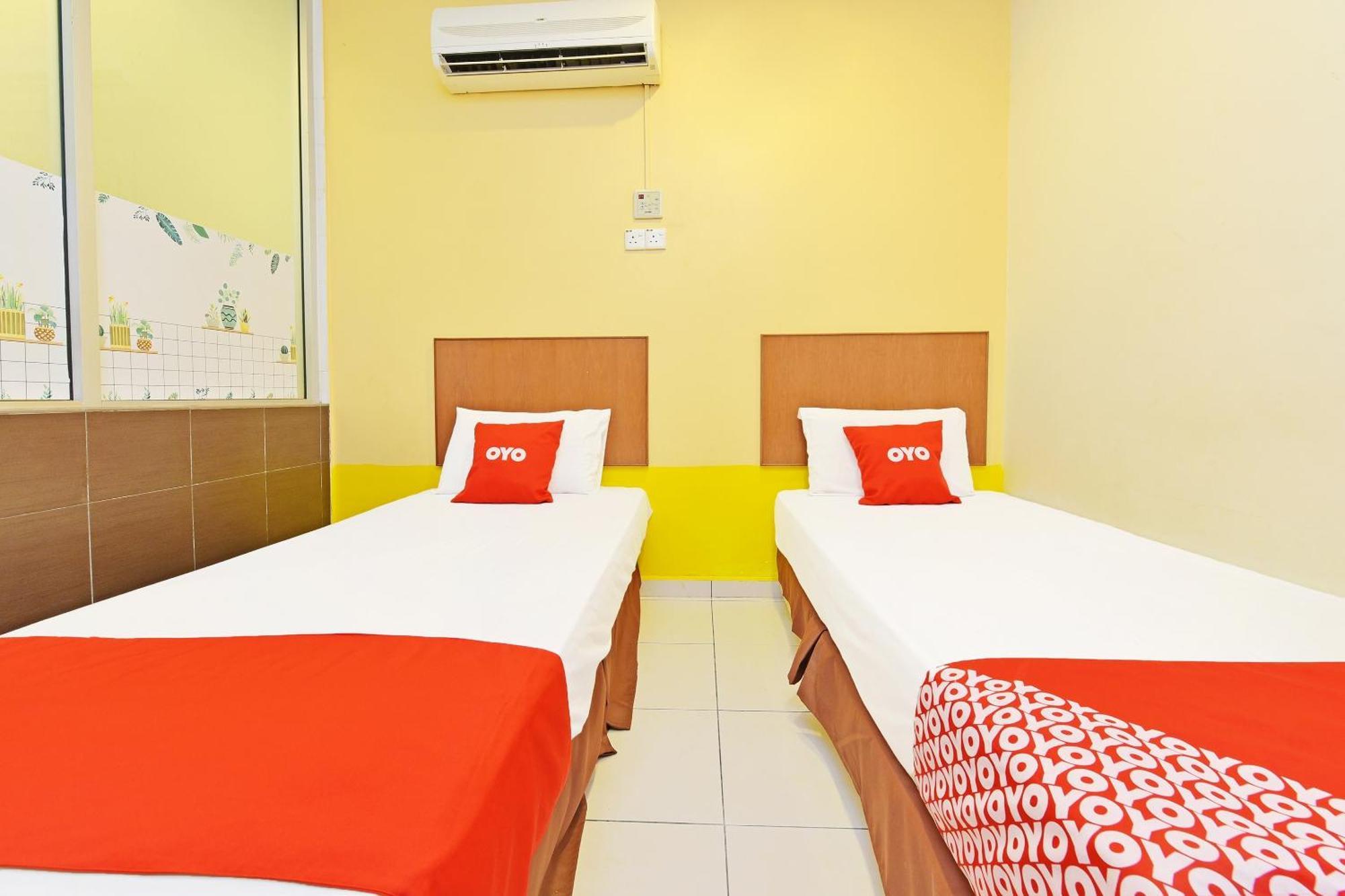 Oyo 582 Hotel Walk Inn Kampong Pasir Puteh  Eksteriør bilde