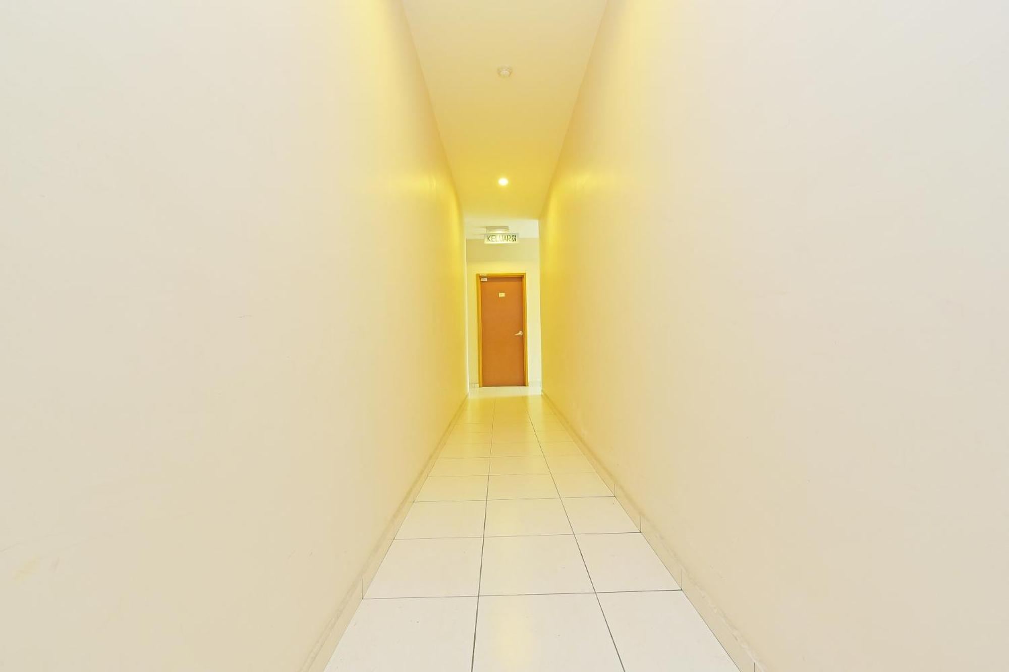 Oyo 582 Hotel Walk Inn Kampong Pasir Puteh  Eksteriør bilde