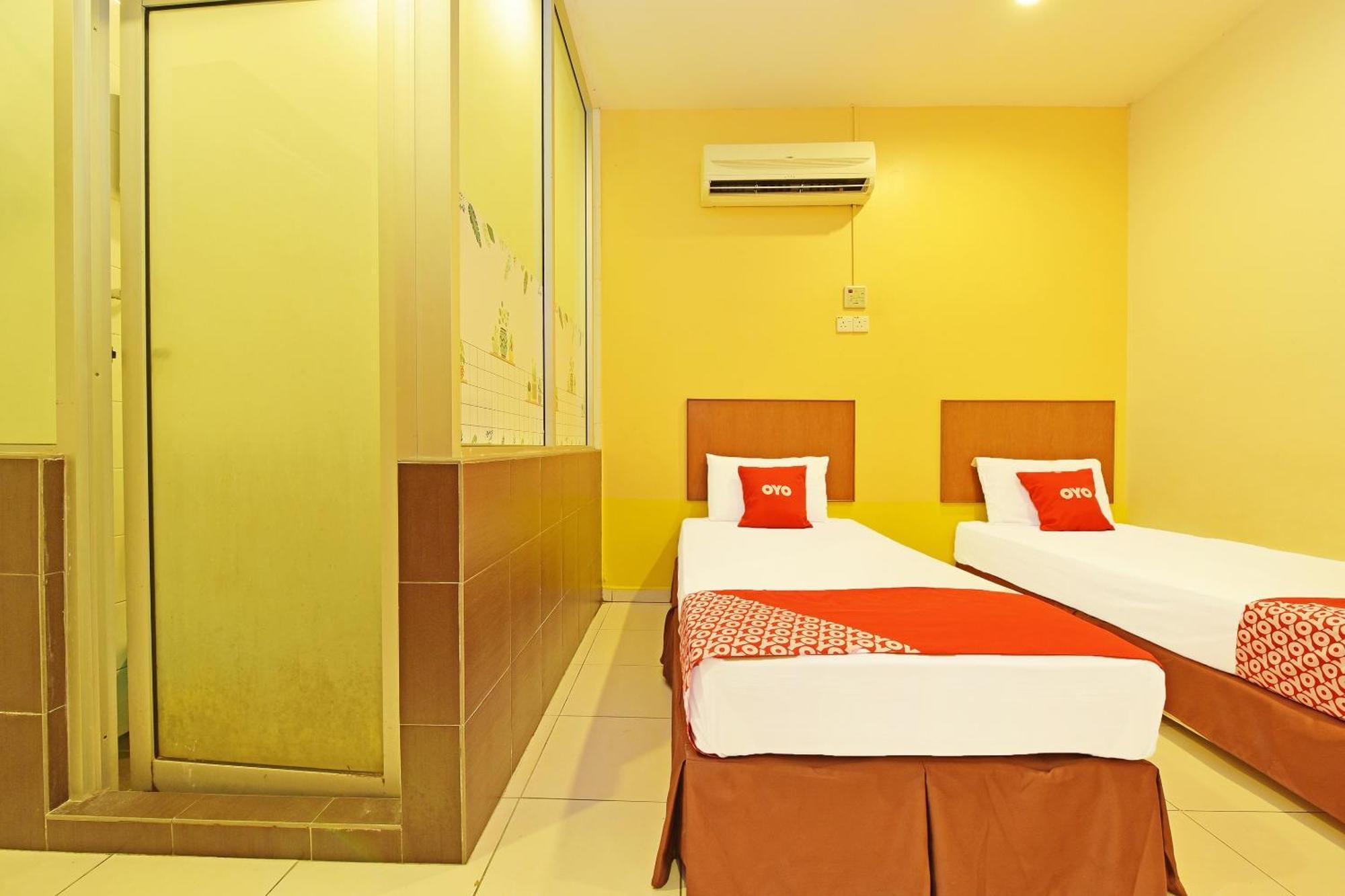 Oyo 582 Hotel Walk Inn Kampong Pasir Puteh  Eksteriør bilde